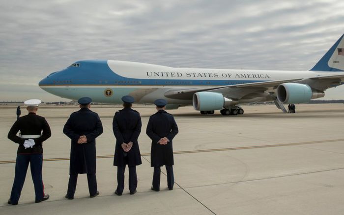 Đọ máy bay của Tổng thống Mỹ Donald Trump và Lãnh đạo Triều Tiên Kim Jong-un trước cuộc gặp lịch sử