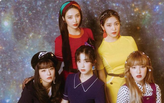 Hẹn hò giờ giấc là xưa rồi, SM giờ toàn 'đánh úp' bom tấn từ Red Velvet thế này cơ!