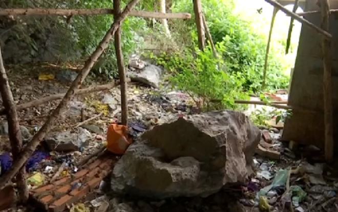 Phập phồng bên vách núi lở ở Kiên Giang