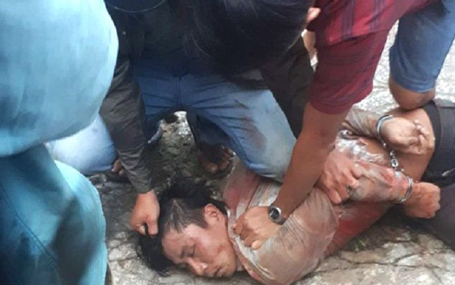 Bị chất vấn về việc sử dụng ma túy, con rể rút dao đâm trọng thương cha vợ