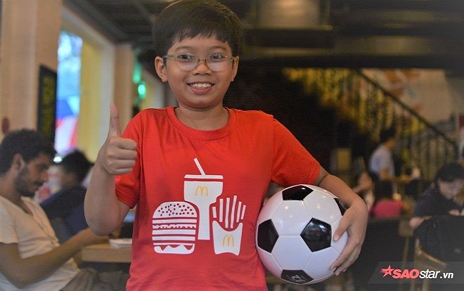 Cậu bé Việt duy nhất được xuất hiện trong chung kết World Cup: 'Mê nhất chú Messi'