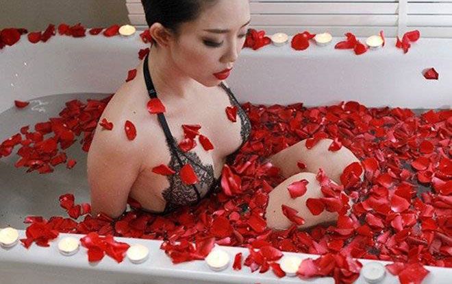 Tuyển tập phòng tắm xa hoa khiến fan vừa ngắm vừa thèm mà Sao Việt  từng khoe