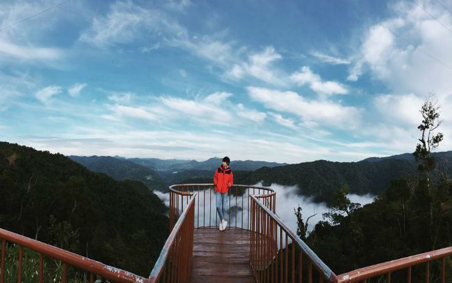 Cần chi đi Sapa, ngay sát Đà Nẵng cũng có một địa điểm 'săn mây' tuyệt vời đến nao lòng!