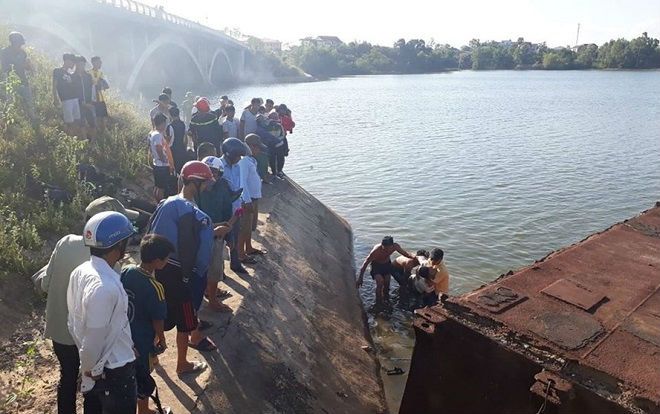 Tìm thấy thi thể nam thanh niên 21 tuổi ở chân hồ Khe Mây