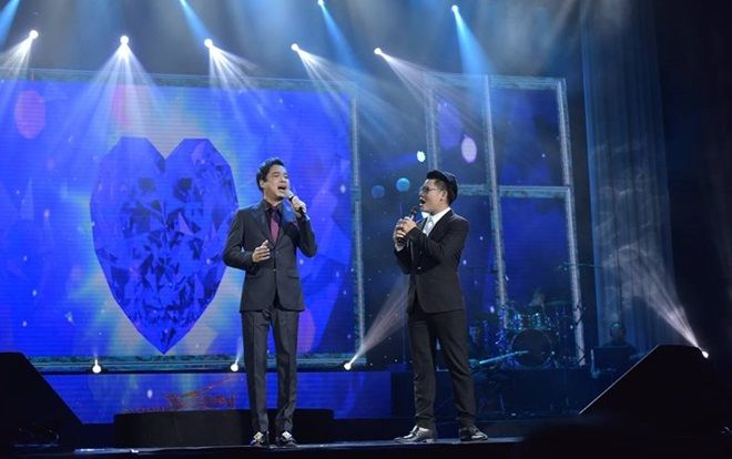 Quán quân 'Thần tượng Bolero' bất ngờ tái ngộ thầy Ngọc Sơn trong đêm nhạc