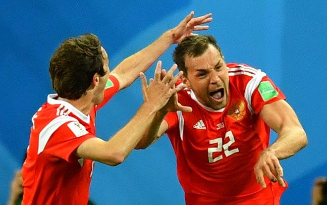 Nga hạ Ai Cập trong ngày Salah ghi bàn: Tuyệt vời, 'gấu Nga' ơi!