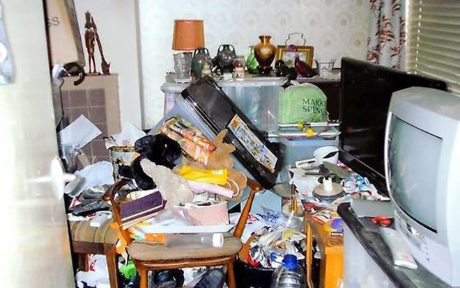 Hai người chết cháy vì… nhà ngập rác