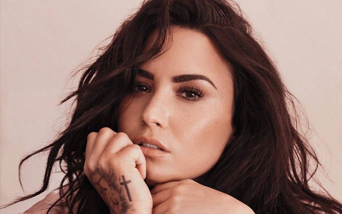 Vừa ăn mừng cai chất kích thích thành công chưa bao lâu, Demi Lovato phải gửi lời xin lỗi vì tiếp tục tái nghiện