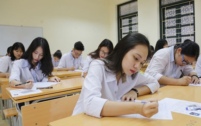 Tránh ồn ào trước cổng trường thi THPT Quốc gia 2018, Sở GD-ĐT Hà Nội yêu cầu đóng cửa tất cả các quán nước