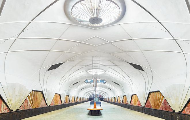 Nếu không nói chẳng ai nghĩ đây là những ga tàu điện ở nơi đang diễn ra World Cup 2018