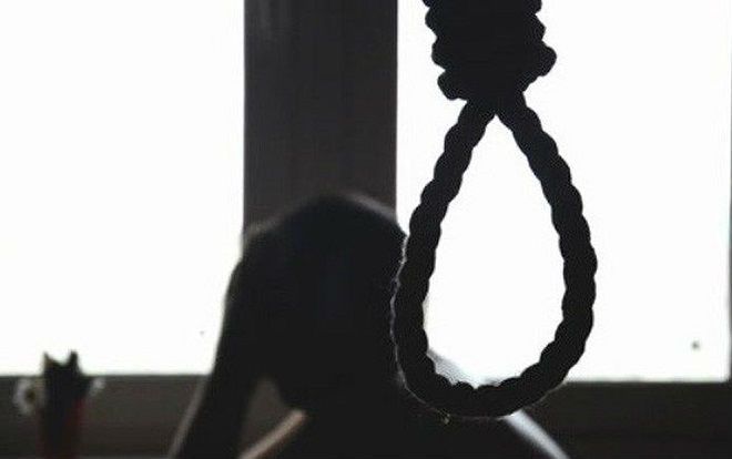 Nam thanh niên tử vong trong tư thế treo cổ trong vườn nhà bác ruột nghi do buồn chán chuyện tình cảm