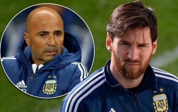 Cách Messi biến HLV Sampaoli thành xác sống