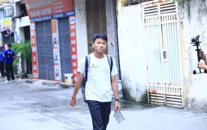 Sĩ tử cả nước bắt đầu làm bài thi tổ hợp môn đầu tiên trong kỳ thi THPT quốc gia 2018