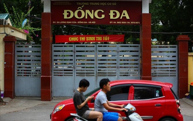 Chỉ vì mải xem World Cup, 2 cha con 'đau lòng đứt ruột' khi trót ngủ quên và đến muộn giờ thi THPT quốc gia