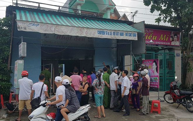 Cửa hàng thời trang nghi bị kẻ lạ mặt đổ xăng, phóng hỏa gây thiệt hại 300 triệu đồng