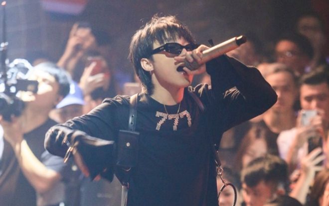 Remix 'Chạy ngay đi' quá sung, Sơn Tùng khiến fan Hà Nội không thể ngồi yên trong đêm nhạc riêng