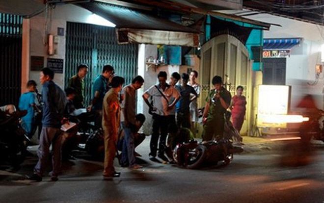 Dùng bình xịt hơi cay táo tợn tấn công nạn nhân để cướp xe máy trong đêm