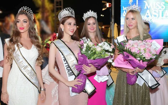 Bị cắt nát trang phục dân tộc trước giờ thi, đại diện Việt Nam vẫn đăng quang Miss Asia World 2018