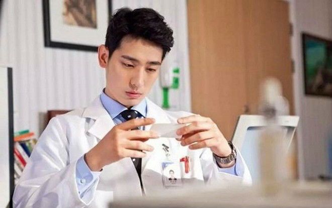 Bạn gái từng 'cho mình mọc sừng' đến khám thai, bác sĩ trẻ hả hê khi biết đứa trẻ có nguy cơ mắc hội chứng Down