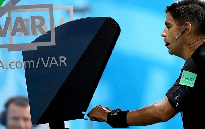 FIFA bị kiện gần 400 tỷ đồng vì sử dụng công nghệ V.A.R tại World Cup 2018