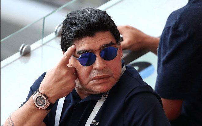 Thất vọng vì HLV Sampaoli, Maradona sẵn sàng dẫn dắt Argentina miễn phí