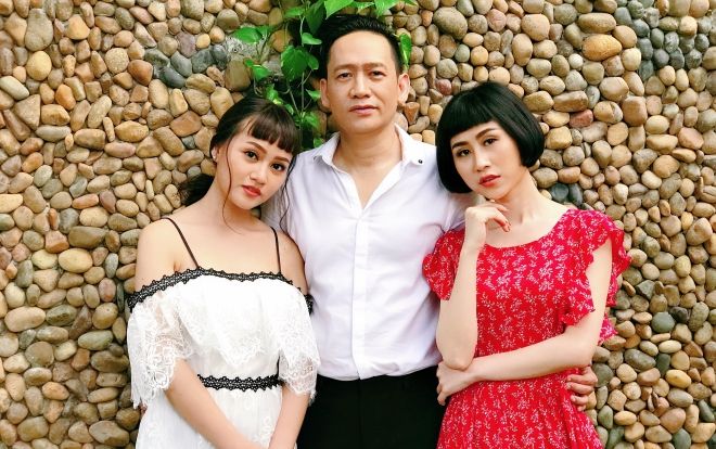 Khán giả 'đỏ mặt' trước cảnh nóng táo bạo từ Duy Mạnh cùng bộ đôi học trò Đông Nhi tại 'The Voice'