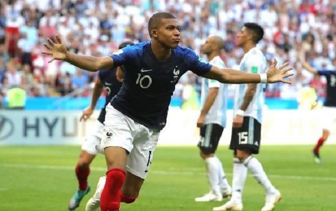Tại sao Kylian Mbappe chê tiền?