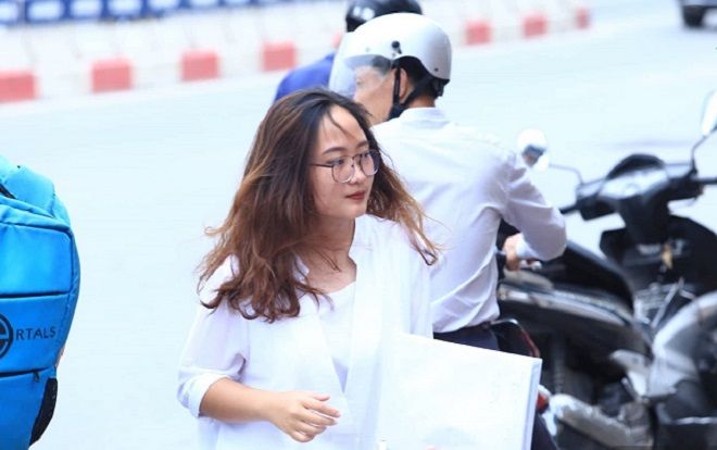 Chấm thi Ngữ văn THPT quốc gia: Giáo viên 'tiết lộ' 6000 bài mới có 3 thí sinh được điểm 8