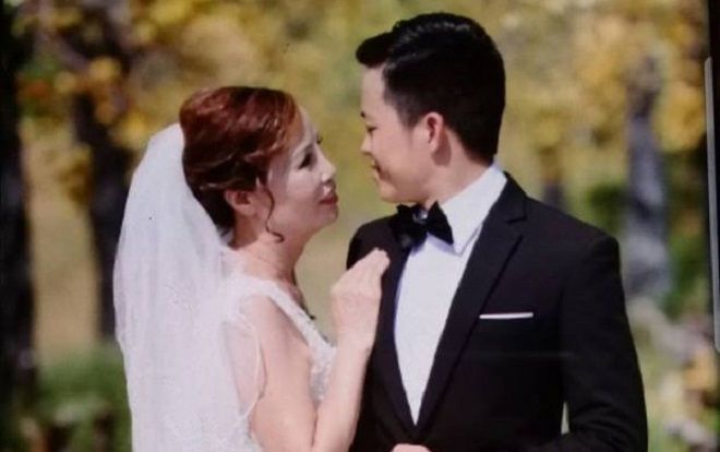 Bị chế nhạo vì kết hôn với chú rể 26 tuổi, cô dâu 61 tuổi bức xúc: 'Dù có già nữa, chúng tôi vẫn có quyền được yêu và lấy nhau'