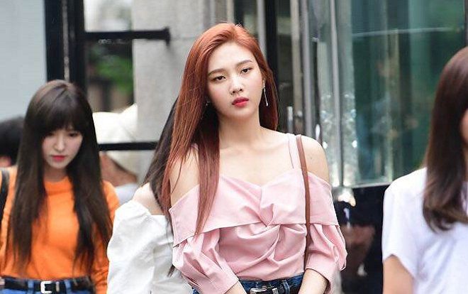 Chào hè với mái tóc màu lạ, Joy Red Velvet làm sáng bừng cả Music Bank