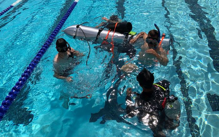 Tàu ngầm cỡ nhỏ của Elon Musk đang trên đường đến giúp giải cứu đội bóng nhí Thái Lan