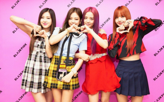 Stylist của BLACKPINK hứng gạch đá vì ám chỉ thời trang của TWICE tầm thường