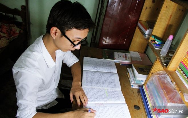 Gia cảnh cơ hàn và nghị lực vươn lên của chàng trai đạt 9.75 điểm Văn kì thi THPT