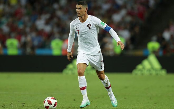 Công nhân hãng xe Fiat đình công vì Cristiano Ronaldo đầu quân cho Juventus