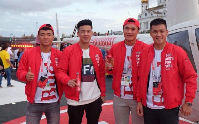 Được Huyme rủ cả Công Vinh, Bùi Tiến Dũng, Đức Chinh sang tận Nga cỗ vũ, Anh vẫn dừng chân trước Croatia