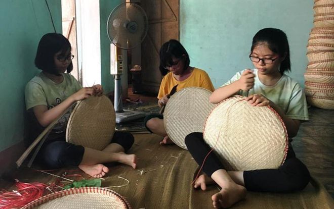 Thanh Hóa: Chị em gái sinh 3 cùng thi đạt điểm cao