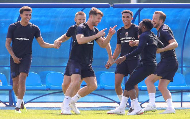 Đột nhập khu ‘luyện công’ của tuyển Anh trước trận tranh hạng 3