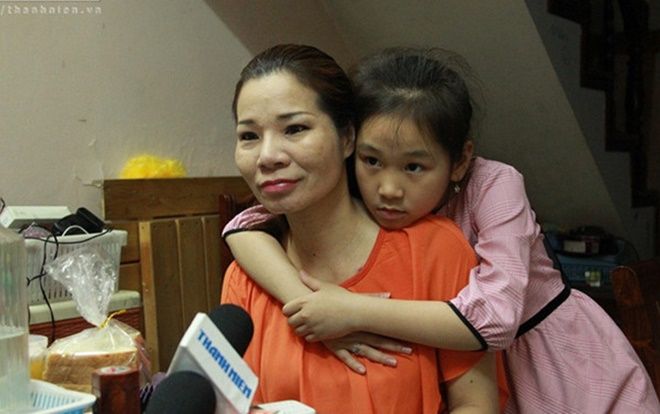 Người phụ nữ bị trao nhầm cách đây 42 năm ở Hà Nội trải lòng về những chuyện chưa từng kể sau khi tìm được người thân