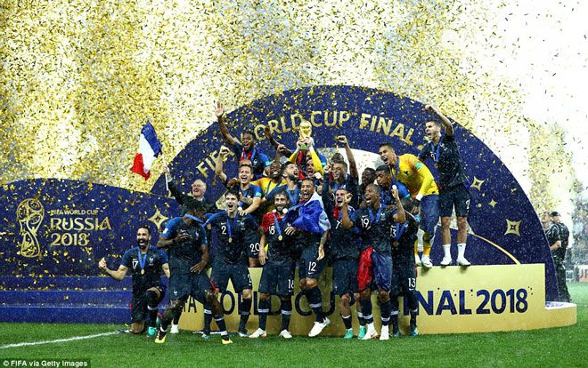 Báo chí thế giới nói về chiến thắng của ĐT Pháp: 'Trận cầu diễn ra giống trong phim kinh dị'