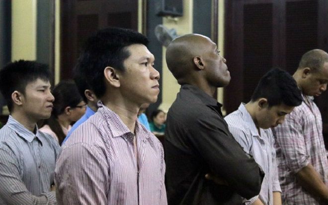 Sập 'bẫy tình' của trai ngoại quốc, nhiều quý bà cay đắng mất hàng triệu đô