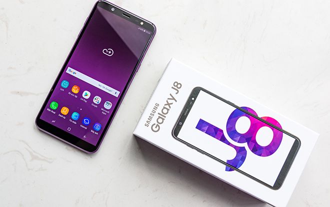 Mở hộp Galaxy J8: smartphone tầm trung sở hữu nhiều tính năng chụp ảnh thú vị