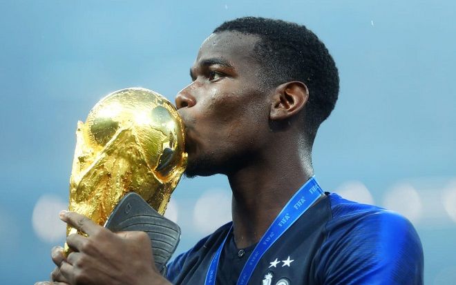 Bị dụ dỗ, Pogba đòi theo chân Ronaldo sang Juventus