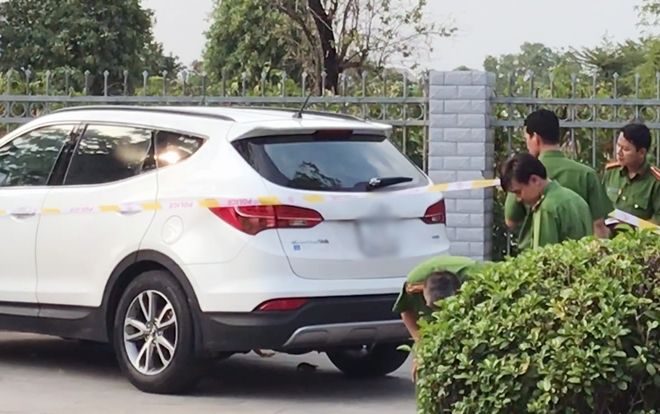 Để 2 tỷ trong ô tô rồi đi ăn sáng, cặp vợ chồng tá hỏa phát hiện toàn bộ tiền đã 'không cánh mà bay'