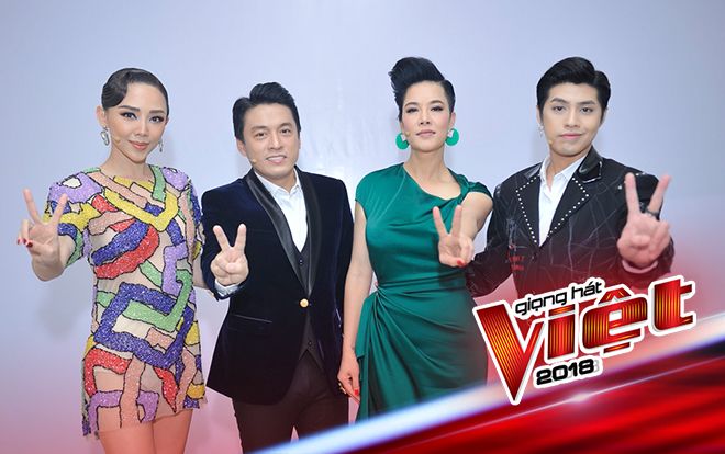 Vòng liveshow 1: Bộ tứ quyền lực xuất hiện lộng lẫy với những 'tuyệt chiêu' mới!