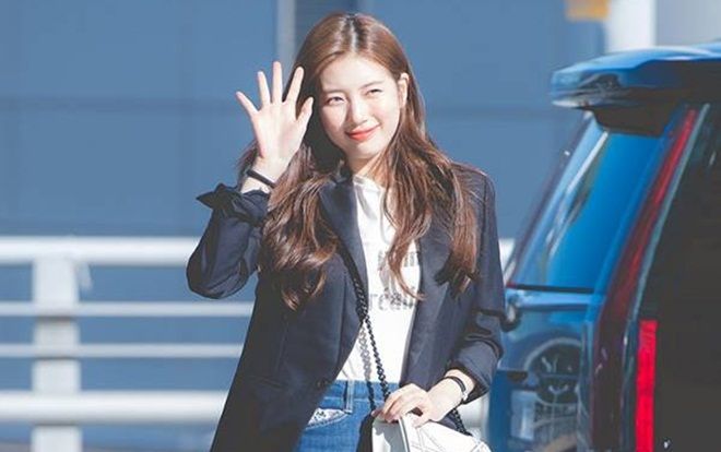 Hậu chia tay và lùm xùm vụ việc chủ studio tự tử, Suzy bất ngờ xuất hiện với diện mạo thế này đây!