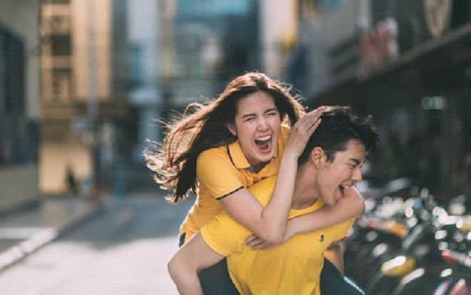 Khi ông trời lỡ se duyên người thực tế và lãng mạn với nhau, tình yêu 'nhạt' nhưng bền!