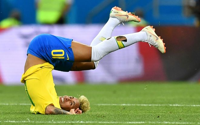 Cười không ngậm được miệng với bộ font chữ 26 tư thế ăn vạ của Neymar tại World Cup 2018