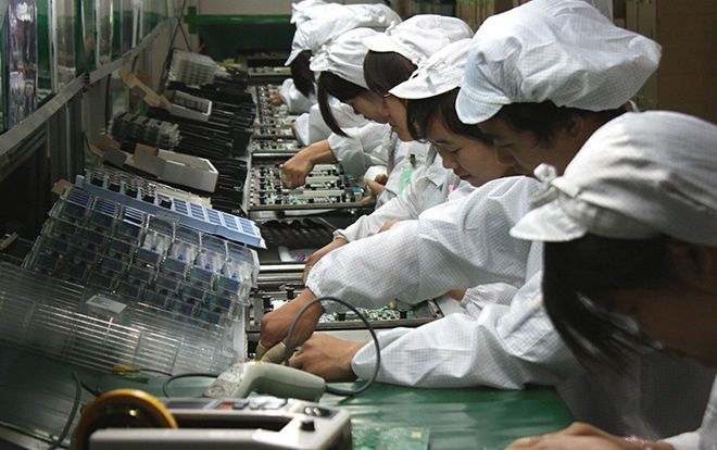 Chuyện đáng sợ ít người biết đằng sau cánh cổng nhà máy sản xuất iPhone tại Trung Quốc