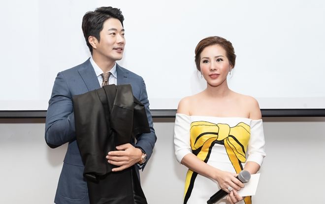 Hoa hậu Thu Hoài tặng quà đặc biệt cho mỹ nam 'Nấc thang lên thiên đường' Kwon Sang Woo