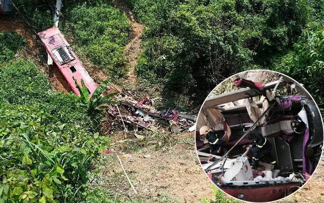 Cận cảnh hiện trường xe khách giường nằm lao vực vỡ nát, 20 người thương vong ở Cao Bằng